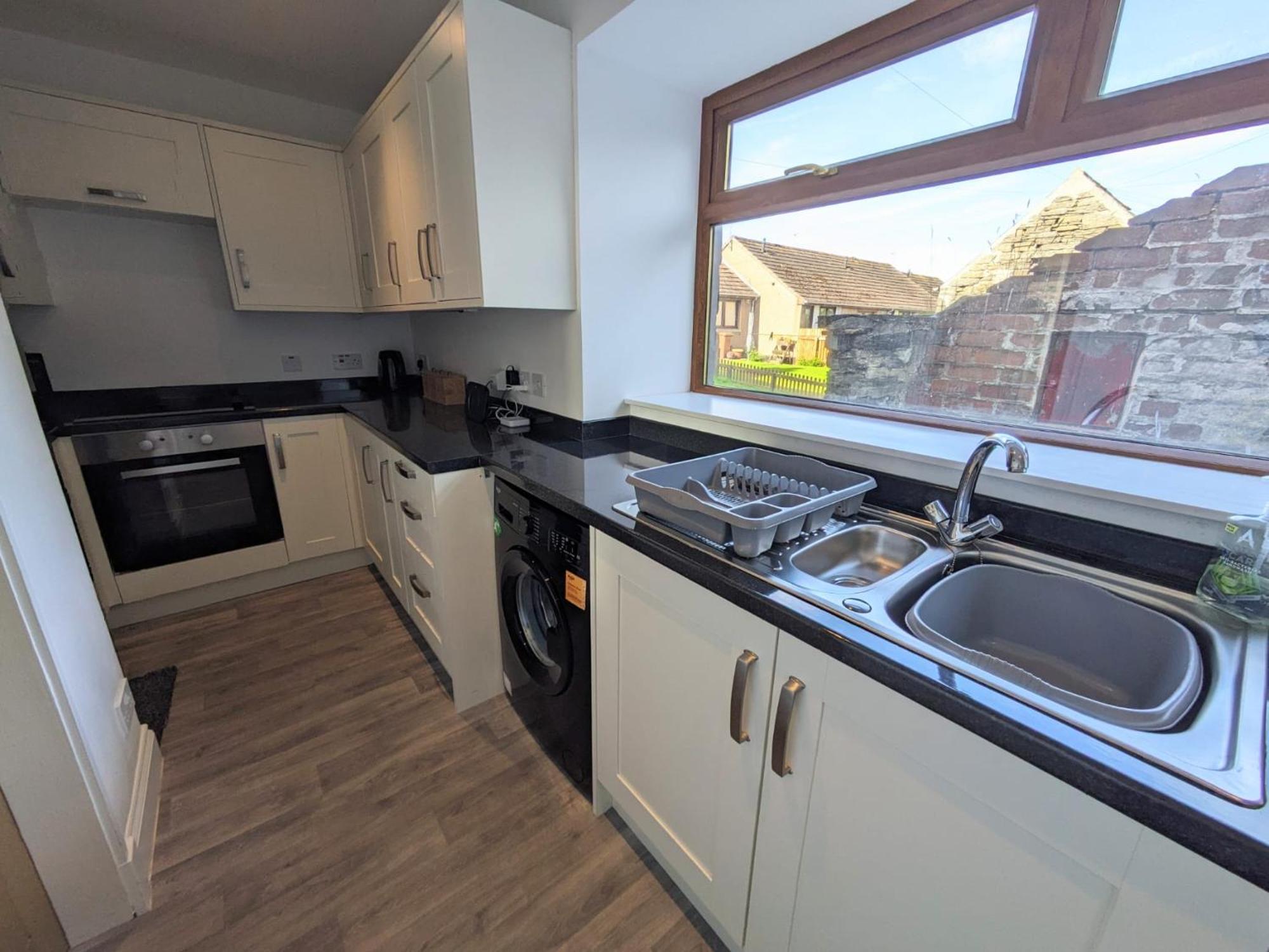2 Bedroom Townhouse With Seaview On The Nc500 Wick Wick  Exteriör bild