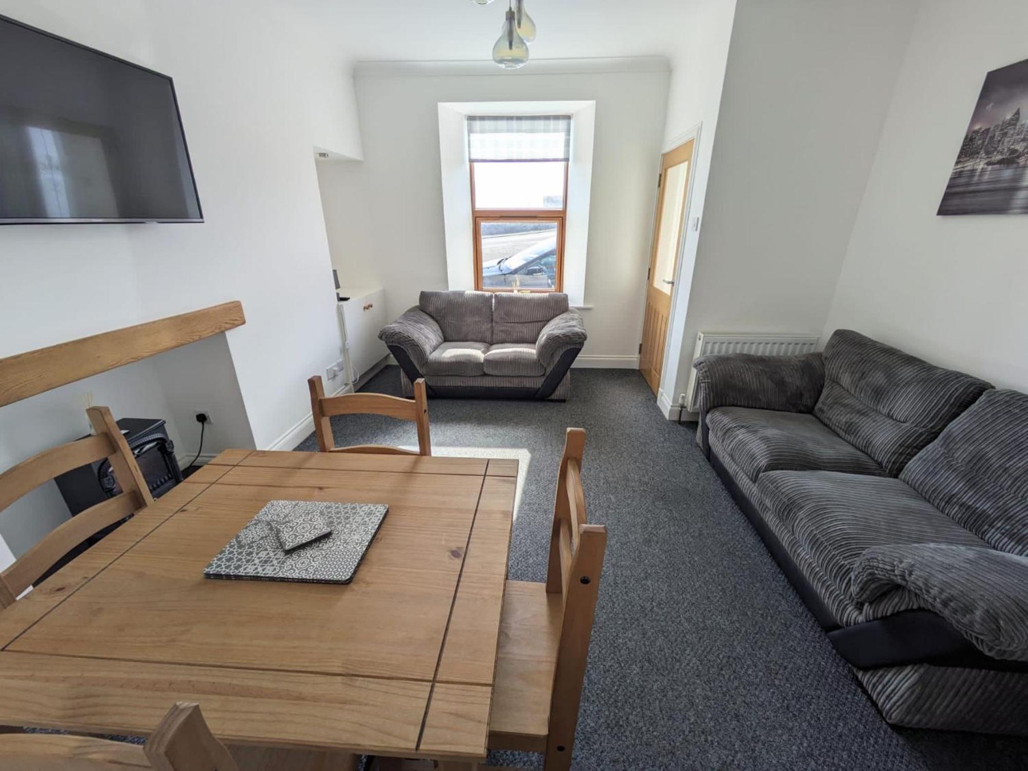 2 Bedroom Townhouse With Seaview On The Nc500 Wick Wick  Exteriör bild